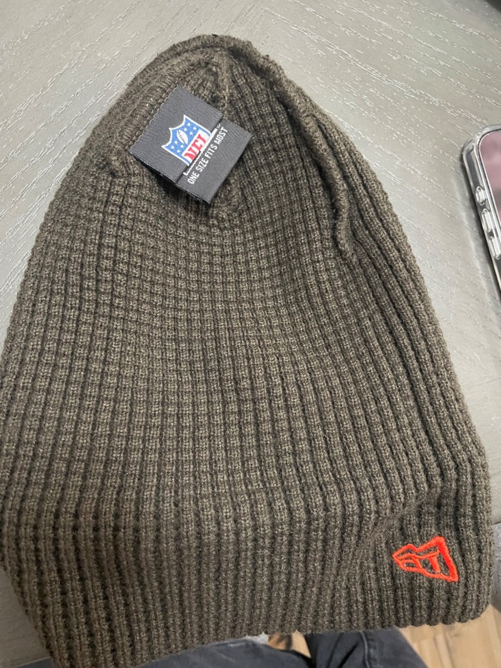 New Era Cleveland Browns Knit Beanie Hat โ NFL Winter Toque โ New - Picture 3 of 3